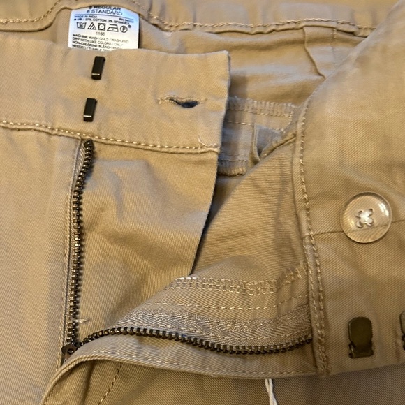 Old Navy Tan Pixie Length Straight-Leg Pants - Picture 6 of 8